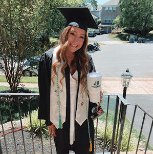 Meet your Posher, Monique